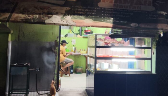 Warteg Turunan Mama Naufal di Pondok Kelapa, Kuliner Rumahan yang Tetap Jadi Andalan